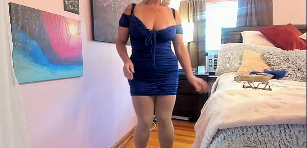  Curvy MILF Rosie Trying On Sexy Heels and Dancing w Glasses On